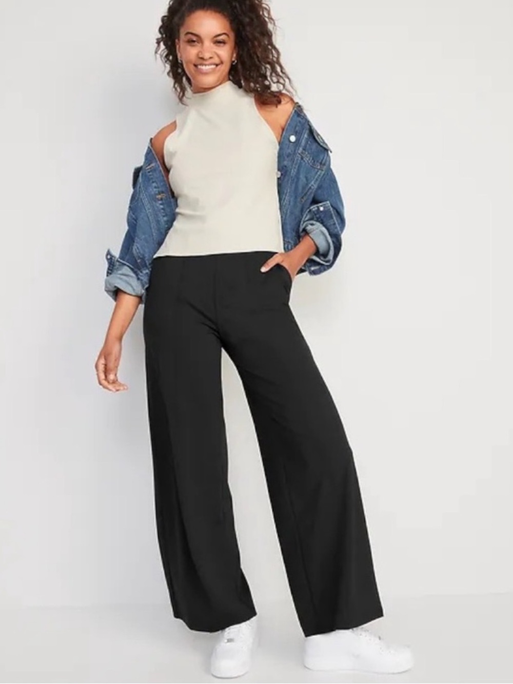Old Navy High-Waisted PowerSoft Trouser
Pants
